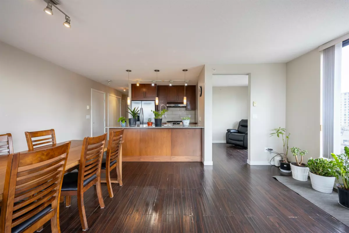 Kitchen Photo of 606 7088 Salisbury Avenue, Burnaby, BC