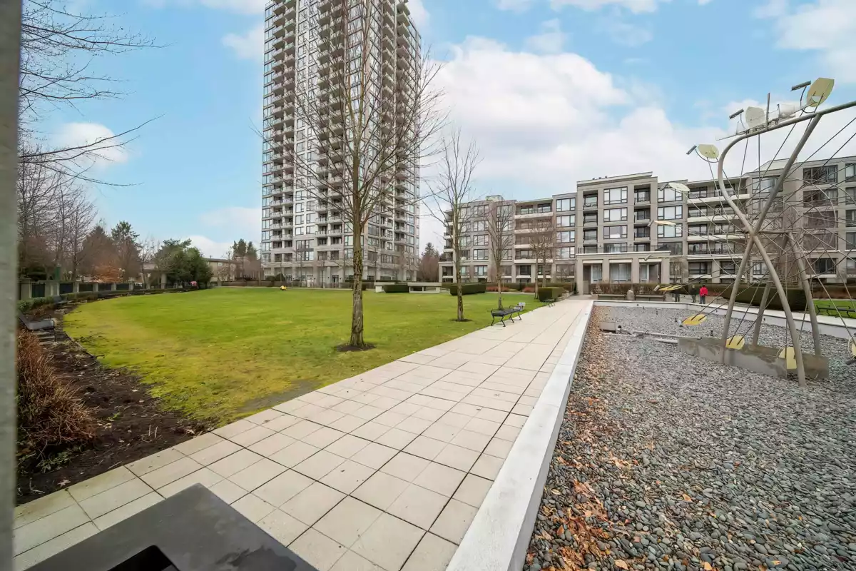 Outdoor Patio Photo of 606 7088 Salisbury Avenue, Burnaby, BC