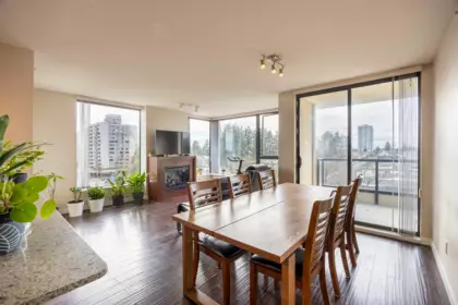 606 7088 Salisbury Avenue, Burnaby, BC