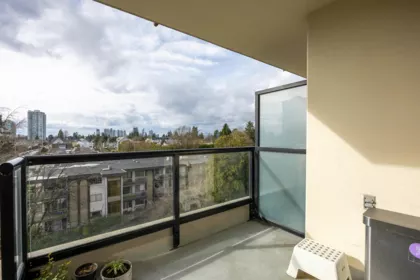 Powder Room Photo of 606 7088 Salisbury Avenue, Burnaby, BC