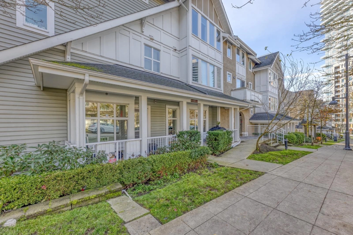 Backyard Photo of 311 618 Langside Avenue, Coquitlam, BC