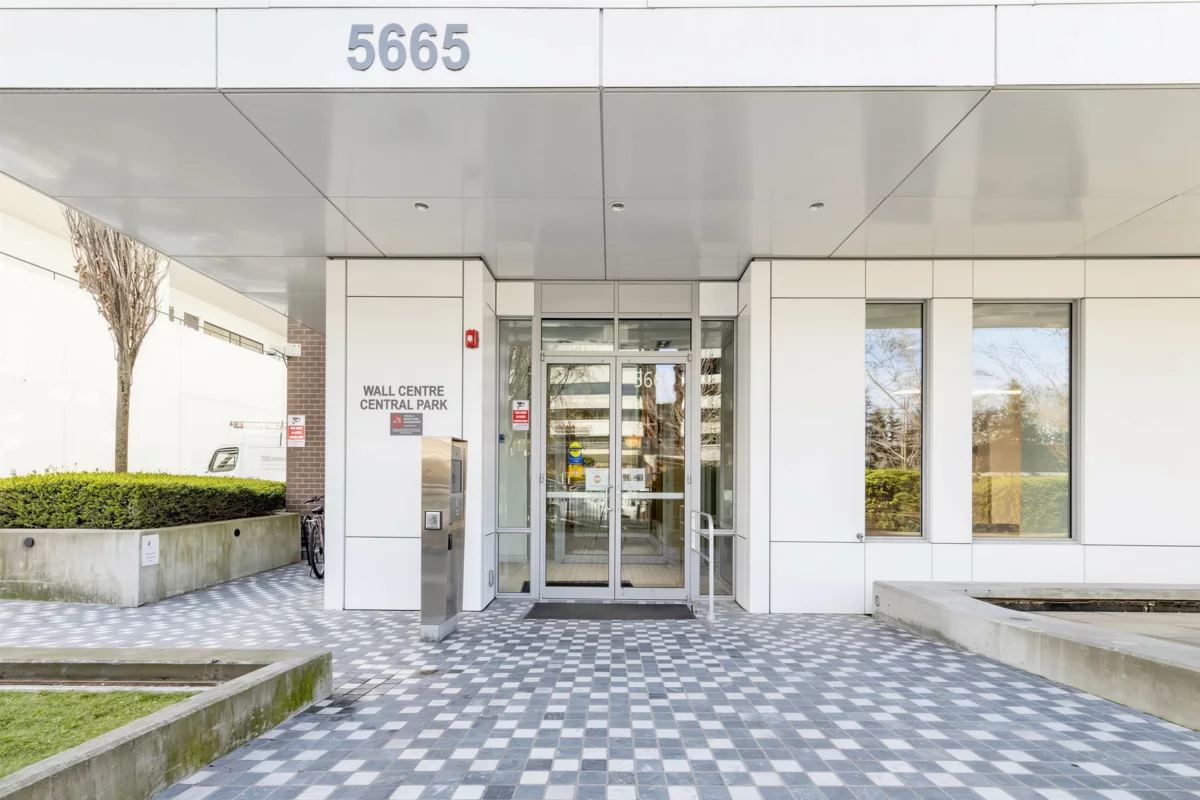Basement Recreation Room Photo of 320 5665 Boundary Road, Vancouver, BC
