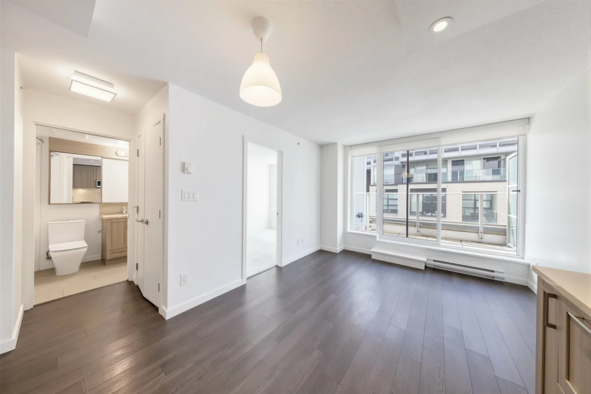 Powder Room Photo of 320 5665 Boundary Road, Vancouver, BC