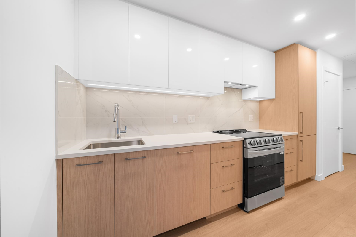 Kitchen Island Photo of 111 150 James Road, Port Moody, BC