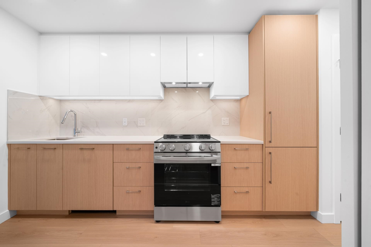 Kitchen Photo of 111 150 James Road, Port Moody, BC