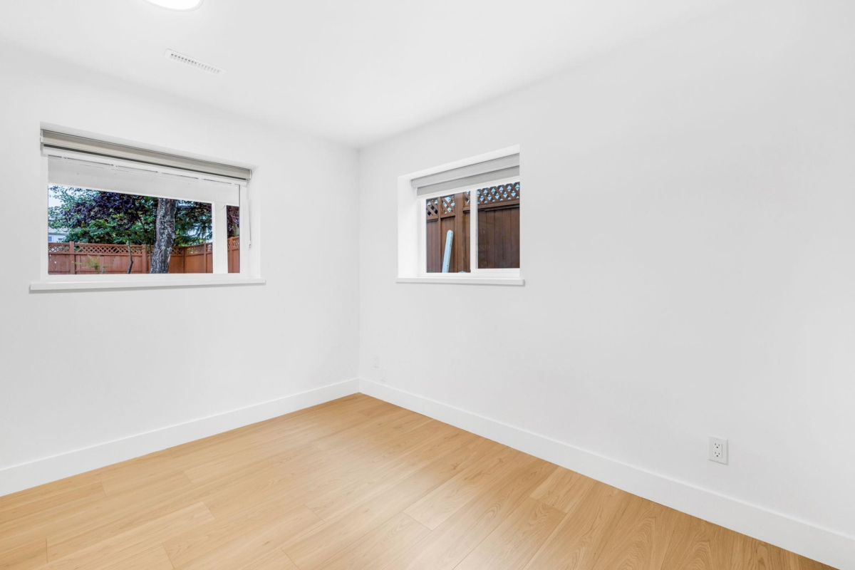 Backyard Photo of 14278 Hyland Road, Surrey, BC