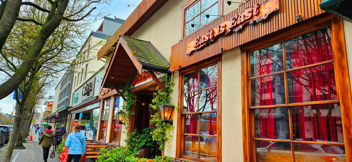 Aerial View of 2635 W 7th Avenue, Vancouver, BC