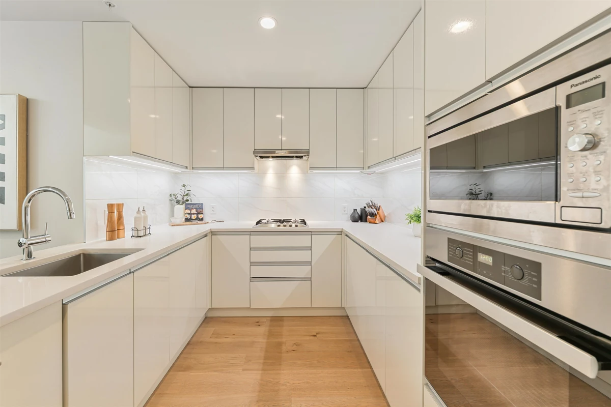 Kitchen Photo of 202 528 W King Edward Avenue, Vancouver, BC
