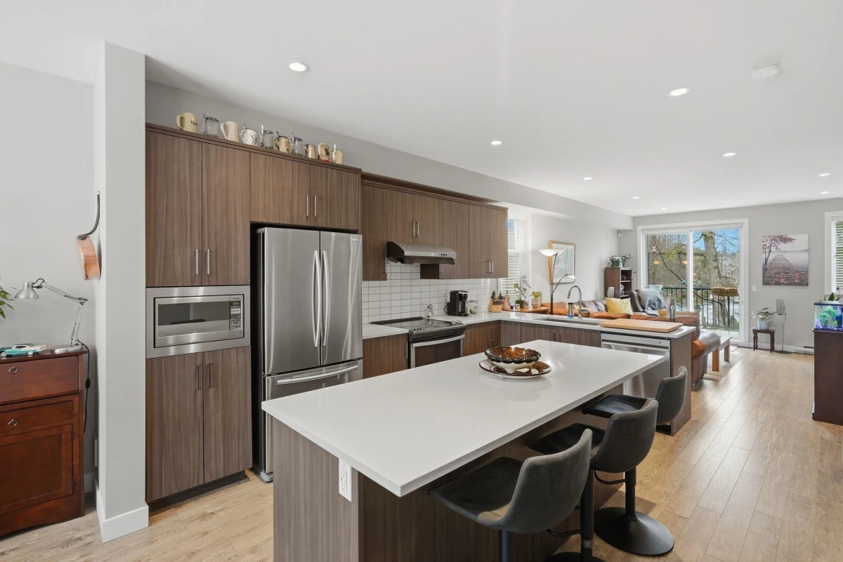 Dining Area Photo of 13 15588 32 Avenue, Surrey, BC