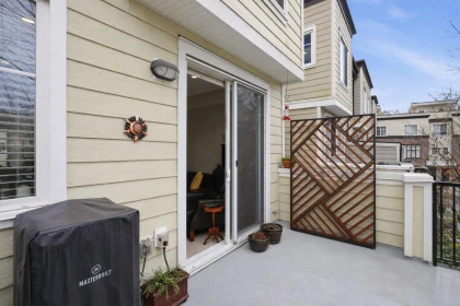 Front Yard Photo of 13 15588 32 Avenue, Surrey, BC
