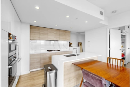 Kitchen Island Photo of 2602 2085 Skyline Court, Burnaby, BC