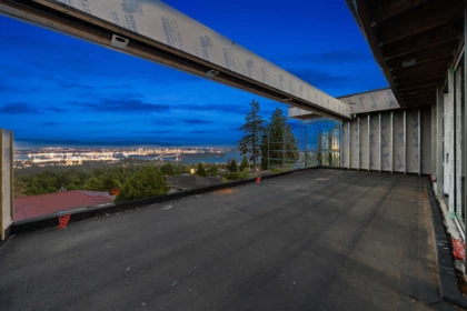 Garage Interior Photo of 1424 Sandhurst Place, West Vancouver, BC