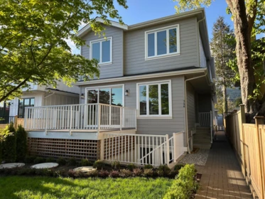 344 E 17th Street, North Vancouver, BC, North Vancouver — Half Duplex for sale