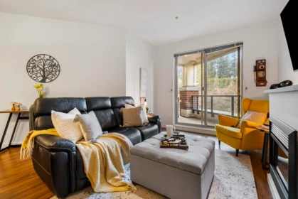 312 245 Ross Drive, New Westminster, BC, New Westminster — Apartment/Condo for sale