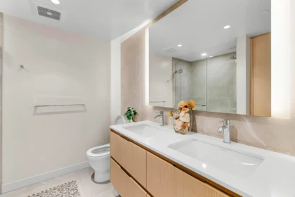Hot Tub / Spa Photo of 412 1500 Fern Street, North Vancouver, BC
