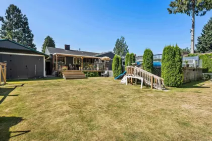 Garden / Landscaping Photo of 46465 Brooks Avenue, Chilliwack, BC
