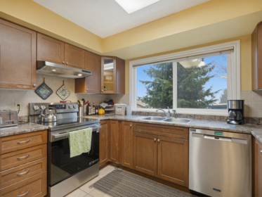 3183 Beacon Drive, Coquitlam, BC, Coquitlam — Single Family Residence for sale