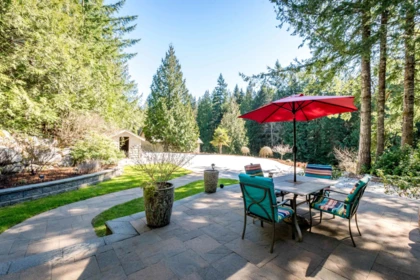 Basement Recreation Room Photo of 6979 Sechelt Inlet Road, Sechelt, BC
