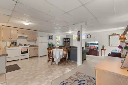 Hallway Photo of 9227 Annis Road, Rosedale, BC
