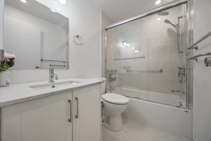 Primary Bathroom Photo of 223 11806 88 Avenue, Delta, BC