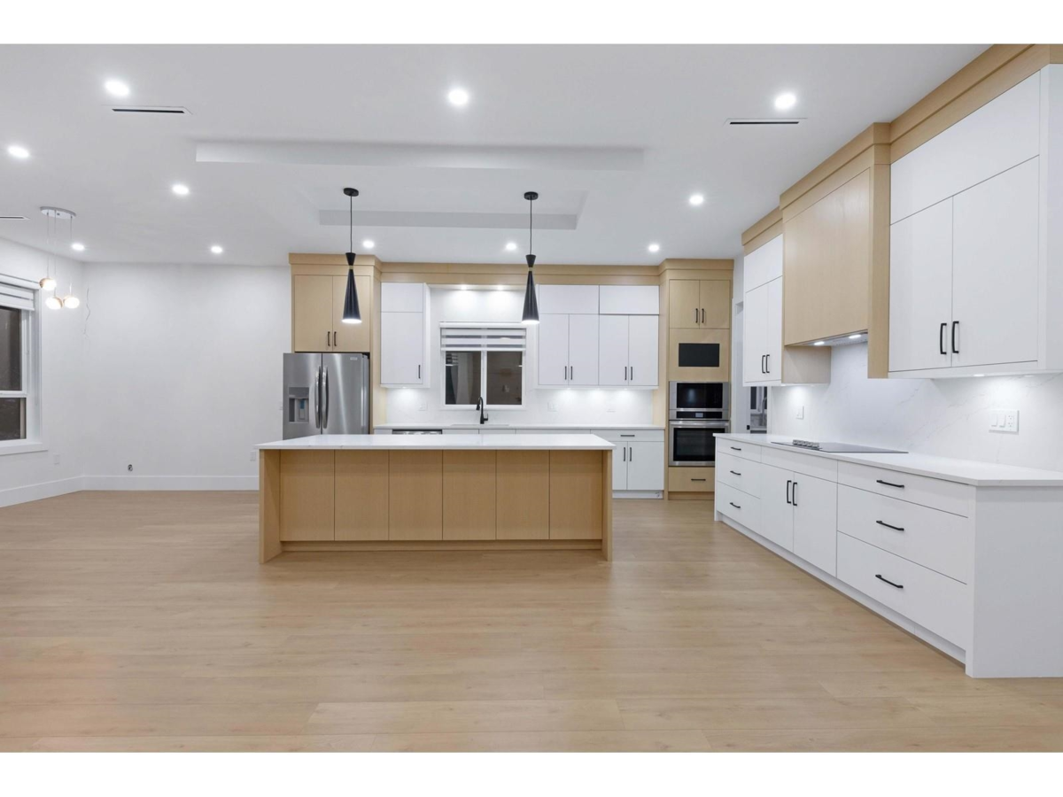Dining Area Photo of 9755 177b Street, Surrey, BC