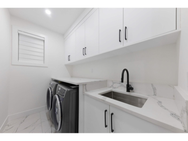 Powder Room Photo of 9755 177b Street, Surrey, BC