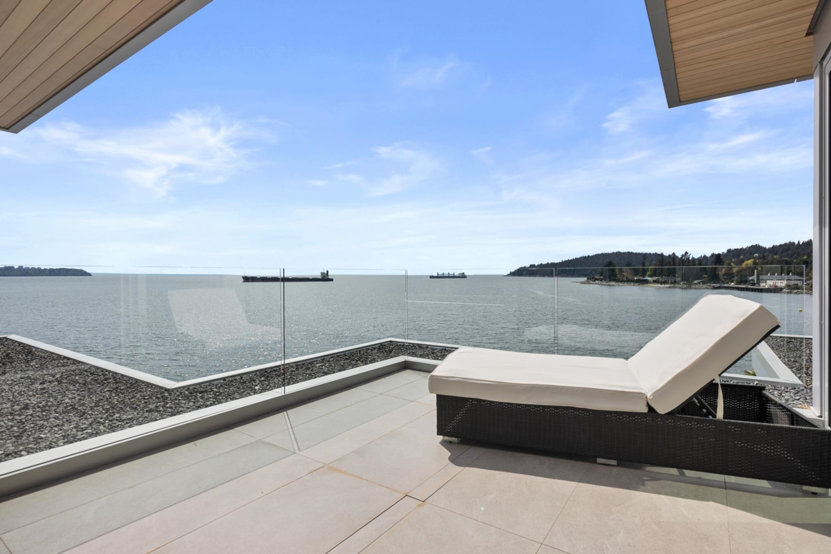 Living Room Photo of 3906 Marine Drive, West Vancouver, BC