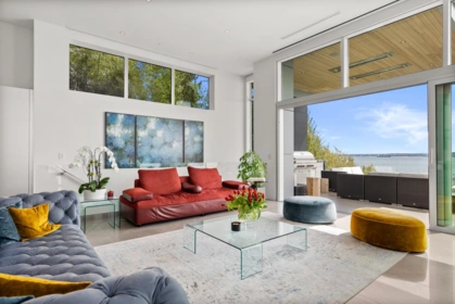 Breakfast Nook Photo of 3906 Marine Drive, West Vancouver, BC