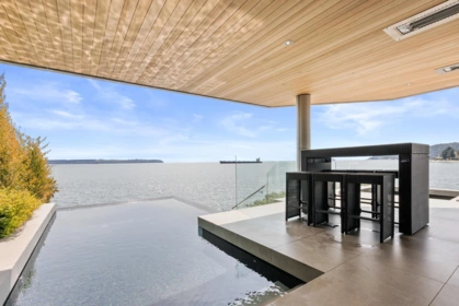 Front Yard Photo of 3906 Marine Drive, West Vancouver, BC