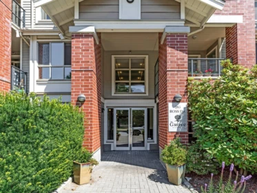 402 285 Ross Drive, New Westminster, BC, New Westminster — Apartment/Condo for sale