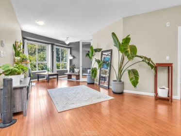 402 285 Ross Drive, New Westminster, BC, New Westminster — Apartment/Condo for sale