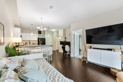 211 9655 King George Boulevard, Surrey, BC, Surrey — Apartment/Condo for sale