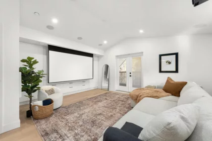 Basement Recreation Room Photo of 1220 E 11th Avenue, Vancouver, BC
