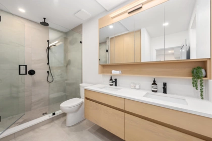 Powder Room Photo of 1220 E 11th Avenue, Vancouver, BC