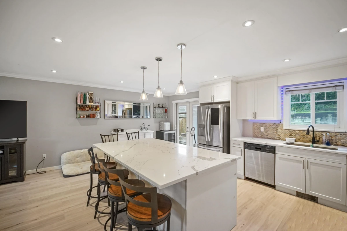 Dining Area Photo of 32315 14th Avenue, Mission, BC