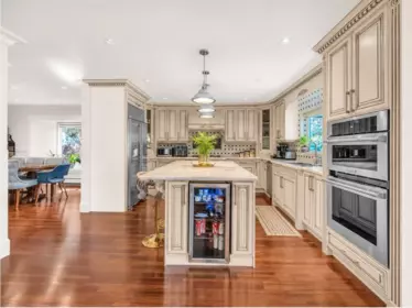 Kitchen Photo of 3263 Norwood Avenue, North Vancouver, BC
