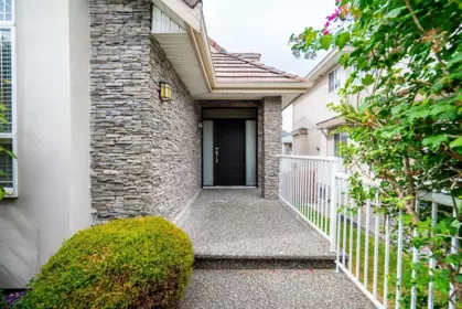 16995 104a Avenue, Surrey, BC, Surrey — Single Family Residence for sale