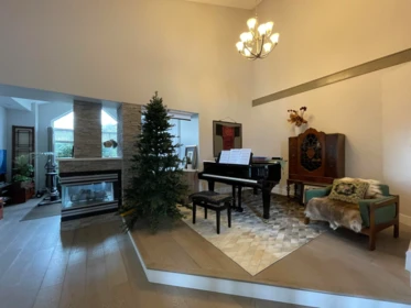 Kitchen Photo of 16995 104a Avenue, Surrey, BC