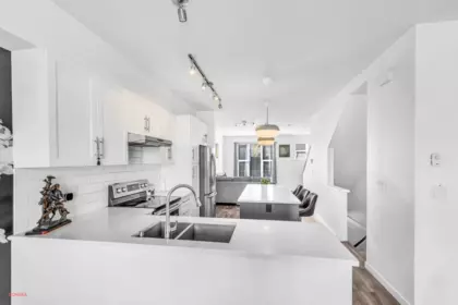 Breakfast Nook Photo of 4 14905 60 Avenue, Surrey, BC