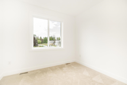 Entry Foyer Photo of 1938 167a Street, Surrey, BC