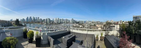 Front Yard Photo of 315 674 Leg In Boot Square, Vancouver, BC