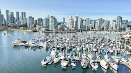 Garden / Landscaping Photo of 315 674 Leg In Boot Square, Vancouver, BC