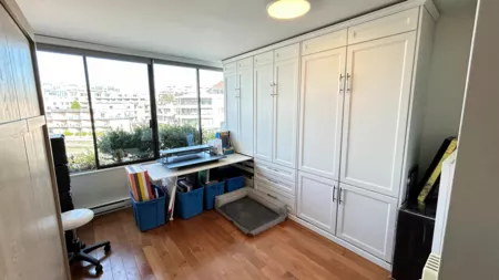 Laundry Room Photo of 315 674 Leg In Boot Square, Vancouver, BC
