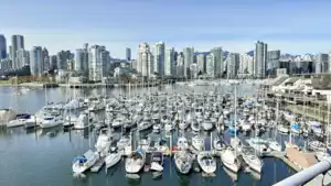 315 674 Leg In Boot Square, Vancouver, BC