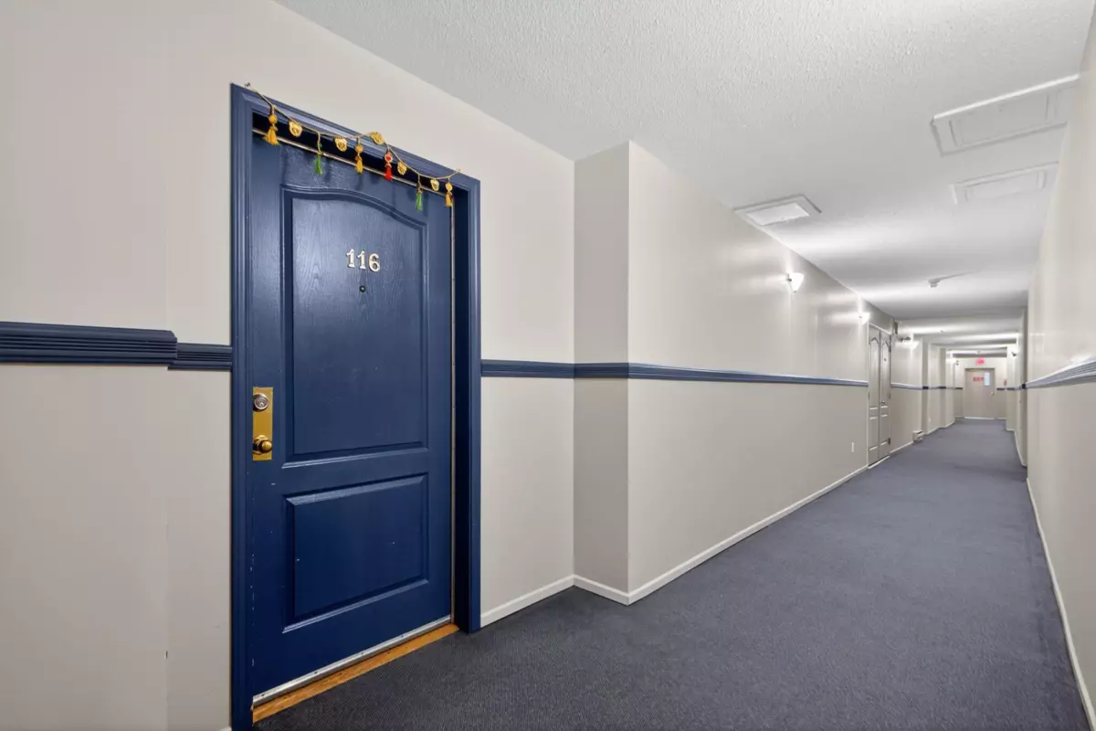 Family Room Photo of 116 13918 72 Avenue, Surrey, BC