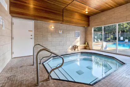 Entry Foyer Photo of 116 13918 72 Avenue, Surrey, BC