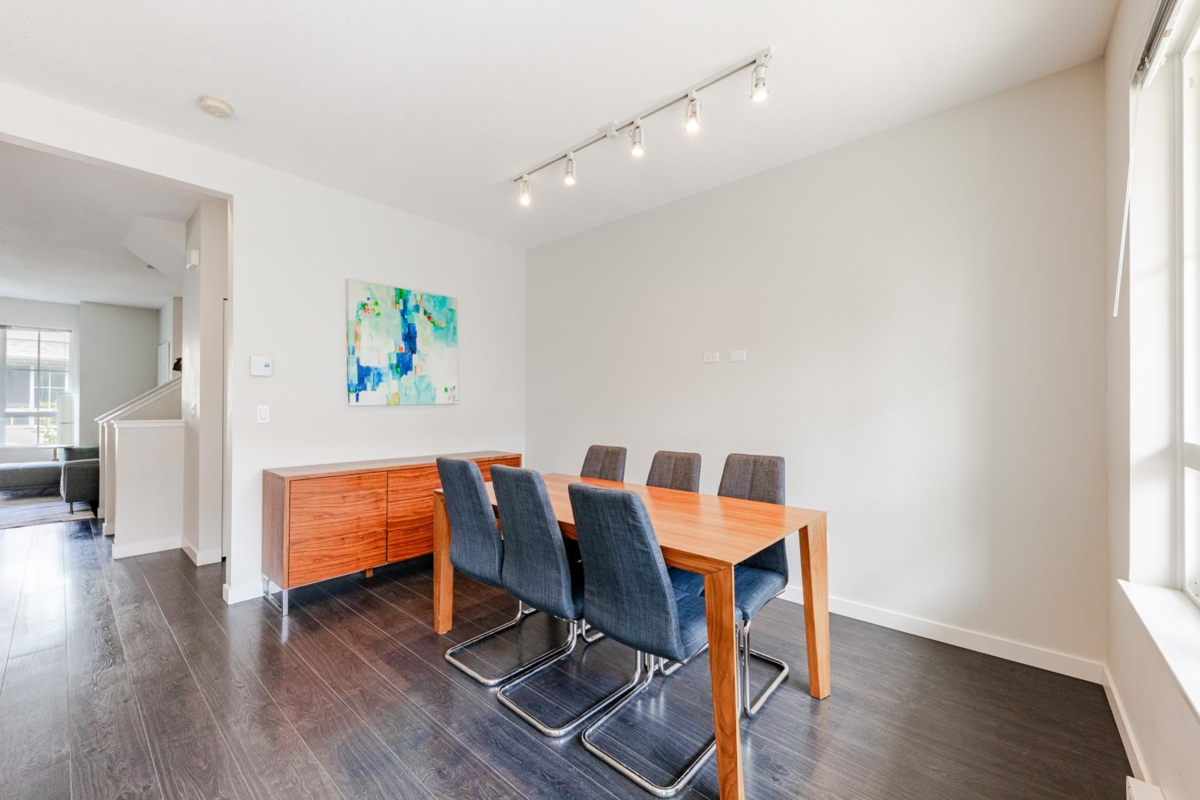 Dining Area Photo of 54 5510 Admiral Way, Delta, BC