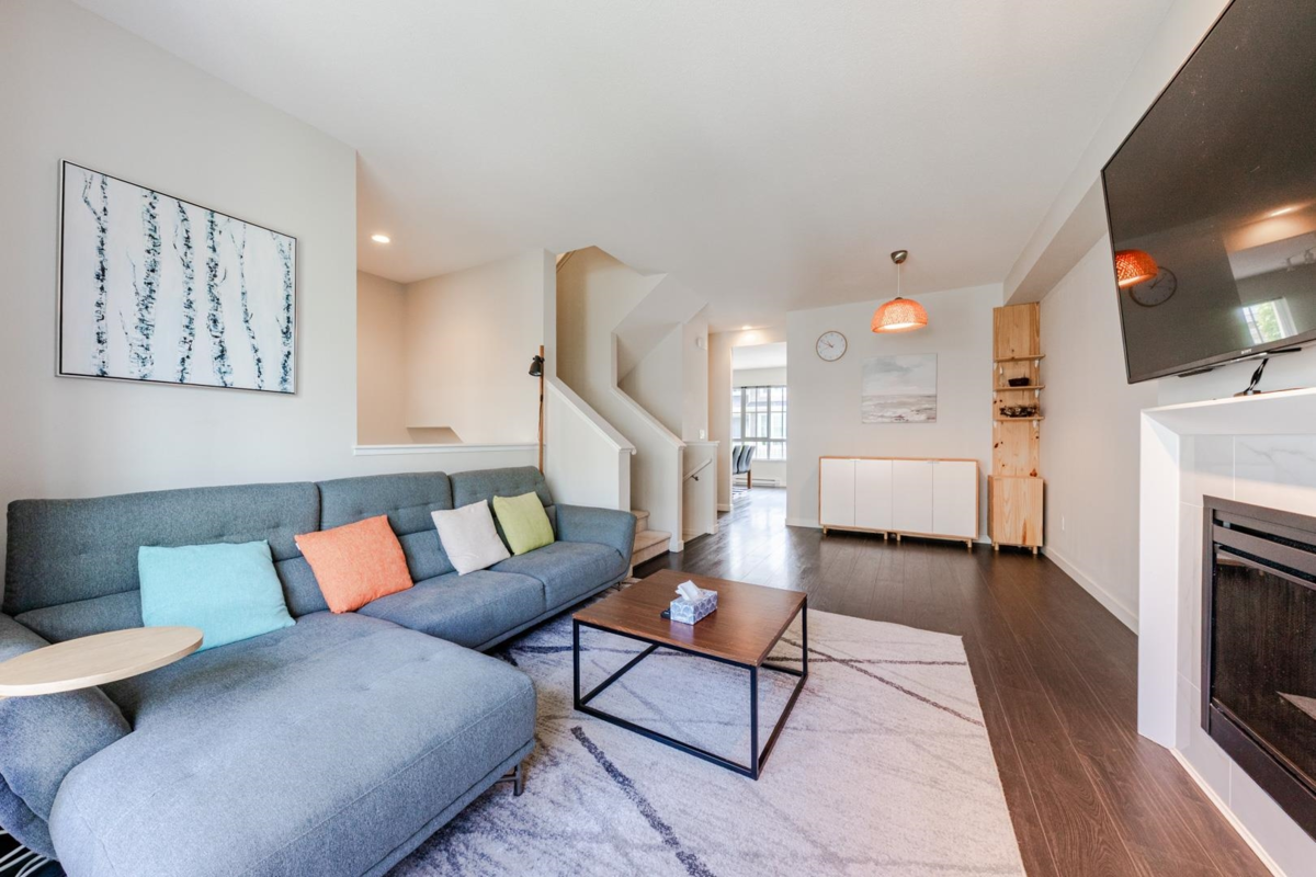 Living Room Photo of 54 5510 Admiral Way, Delta, BC