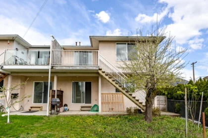 Garden / Landscaping Photo of 620 Thirteenth Street, New Westminster, BC