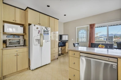 Breakfast Nook Photo of 591 E 28th Avenue, Vancouver, BC